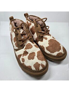 UGG Neumel lace up chukka boots. fur lined. size 8. cow print.